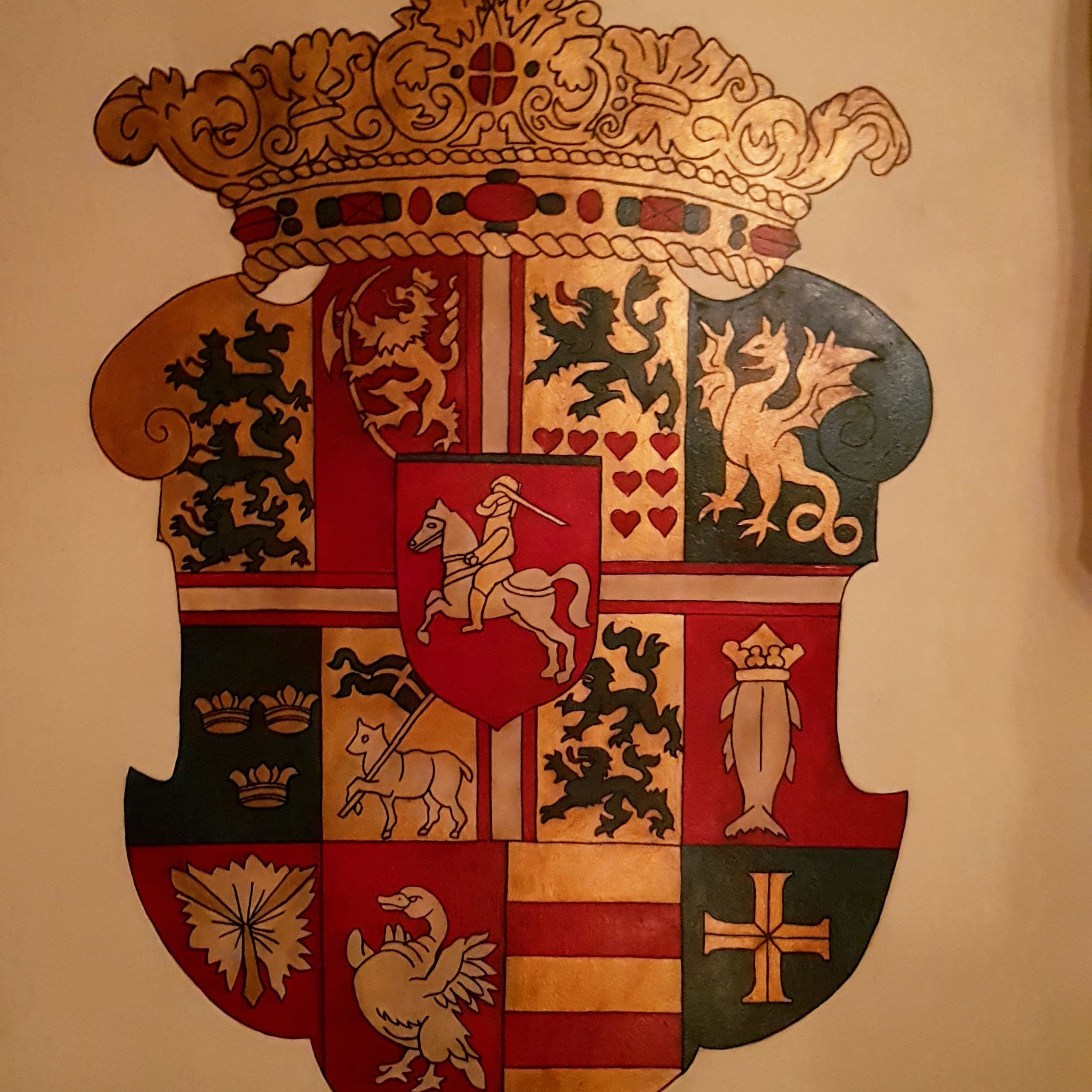Våpenskjold Klosterkjelleren